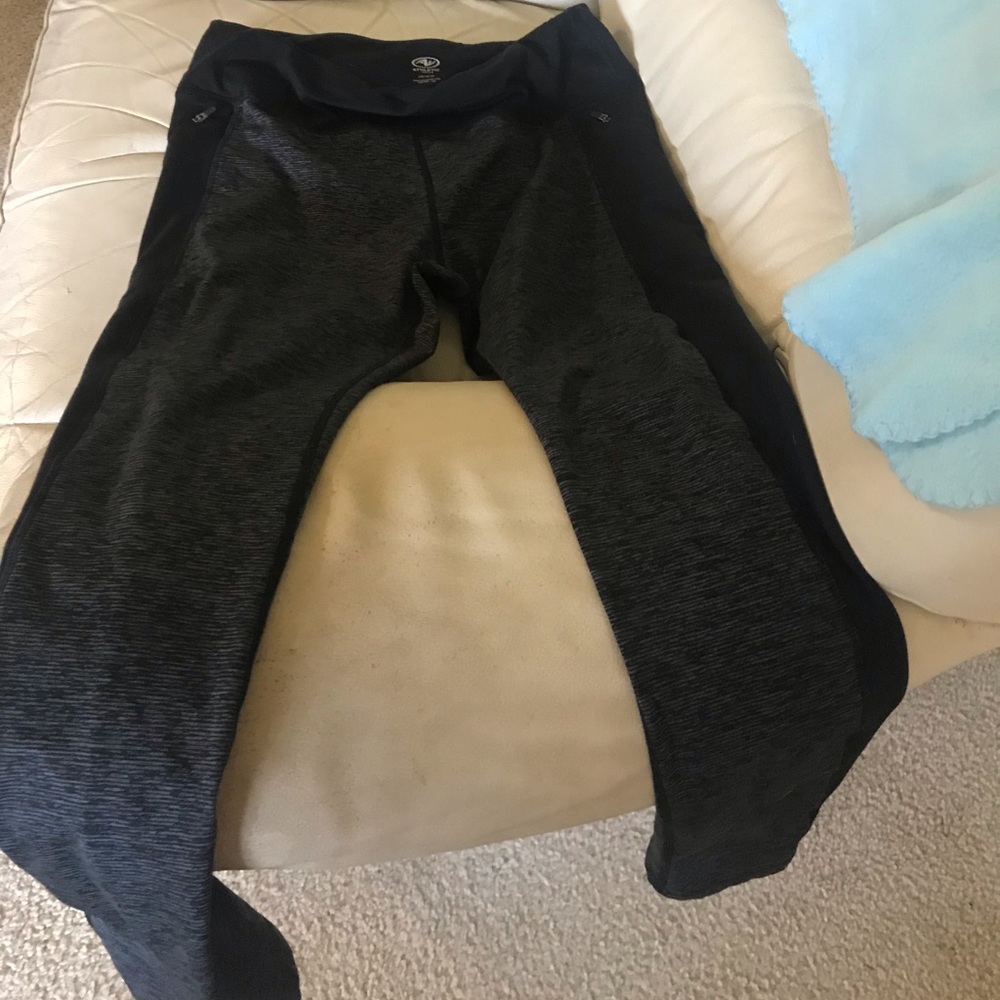 Athletic leggings